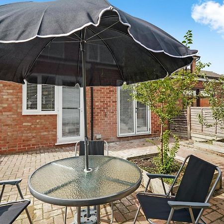 Boutique Heathrow Studio'S - Parking - Garden Apartment Harmondsworth Ngoại thất bức ảnh