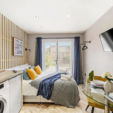 Boutique Heathrow Studio'S - Parking - Garden Apartment Harmondsworth Ngoại thất bức ảnh