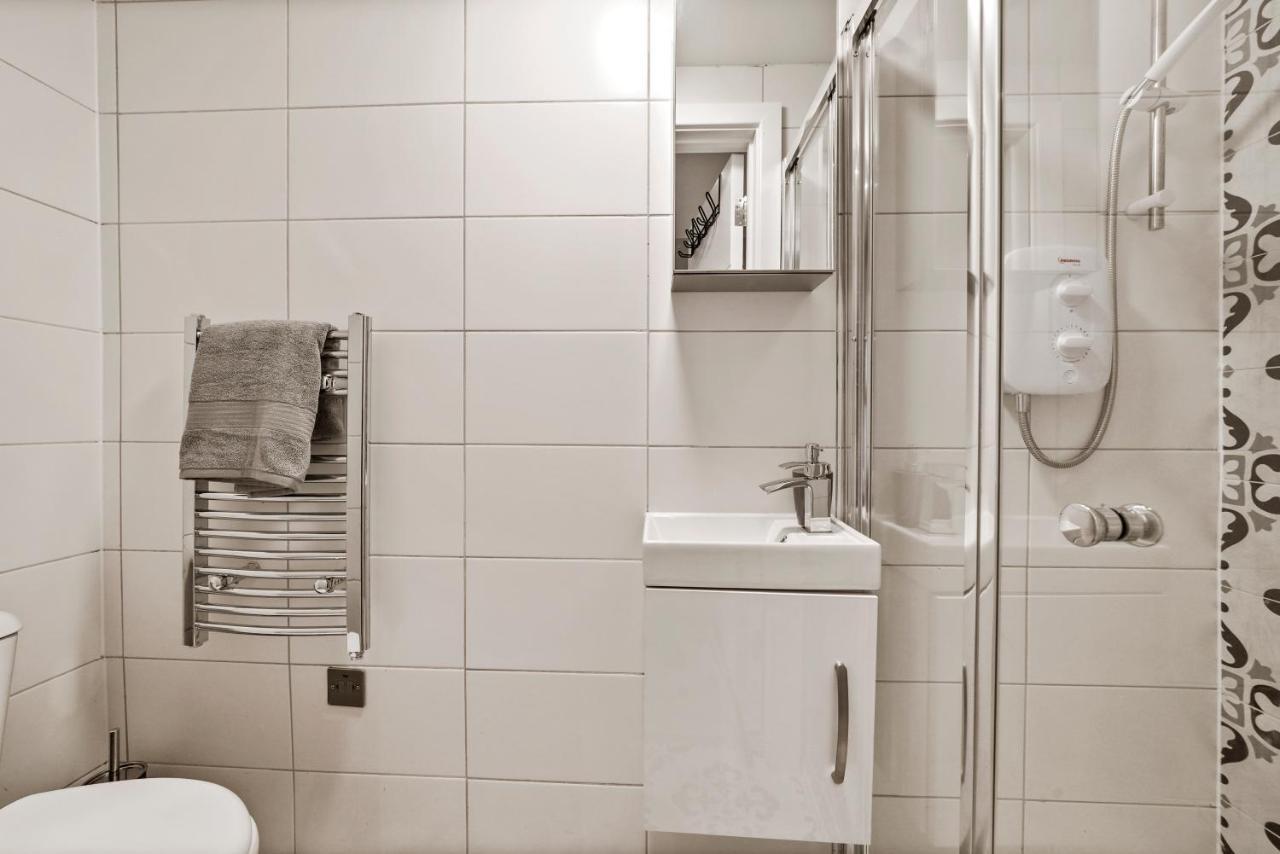 Boutique Heathrow Studio'S - Parking - Garden Apartment Harmondsworth Ngoại thất bức ảnh