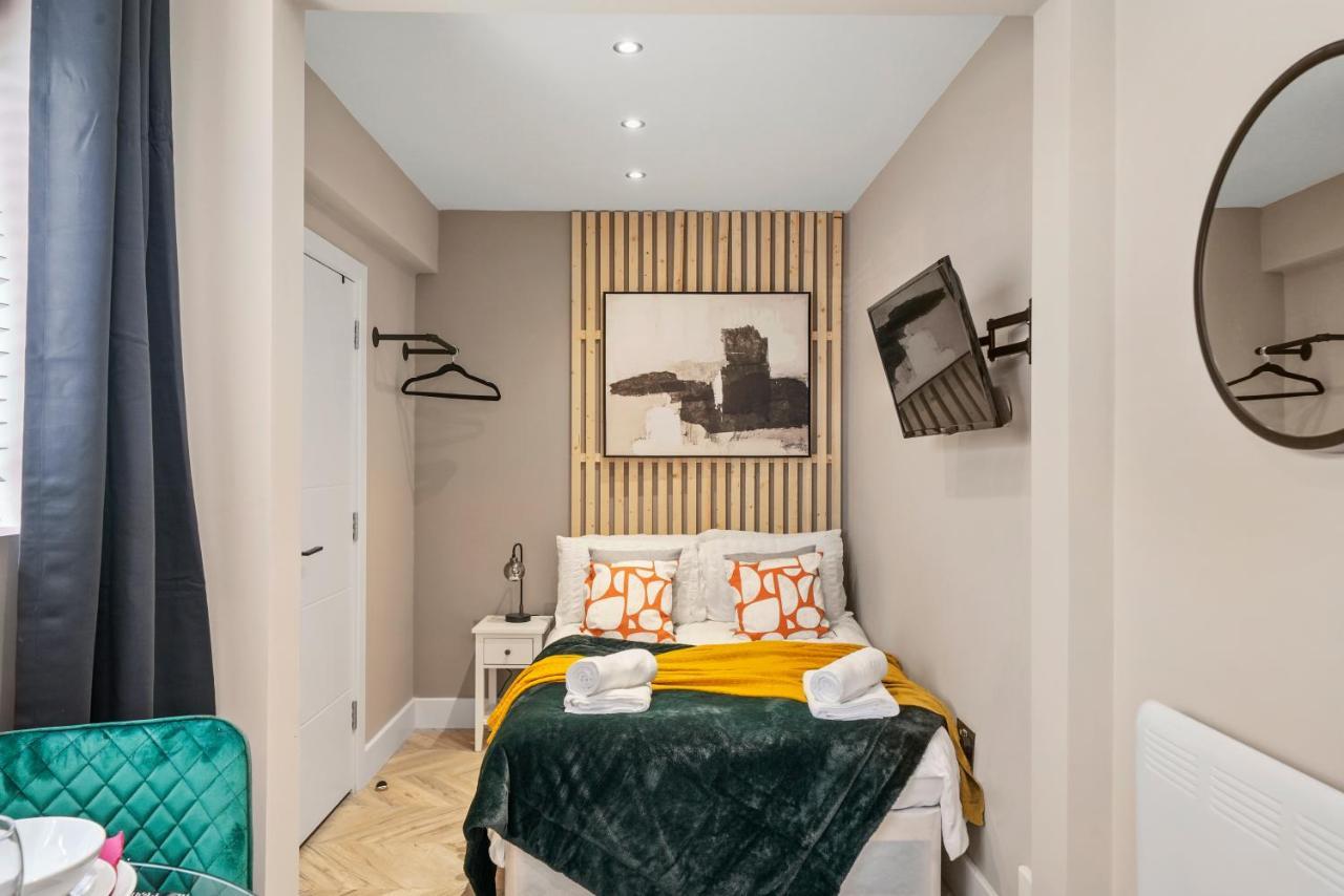 Boutique Heathrow Studio'S - Parking - Garden Apartment Harmondsworth Ngoại thất bức ảnh