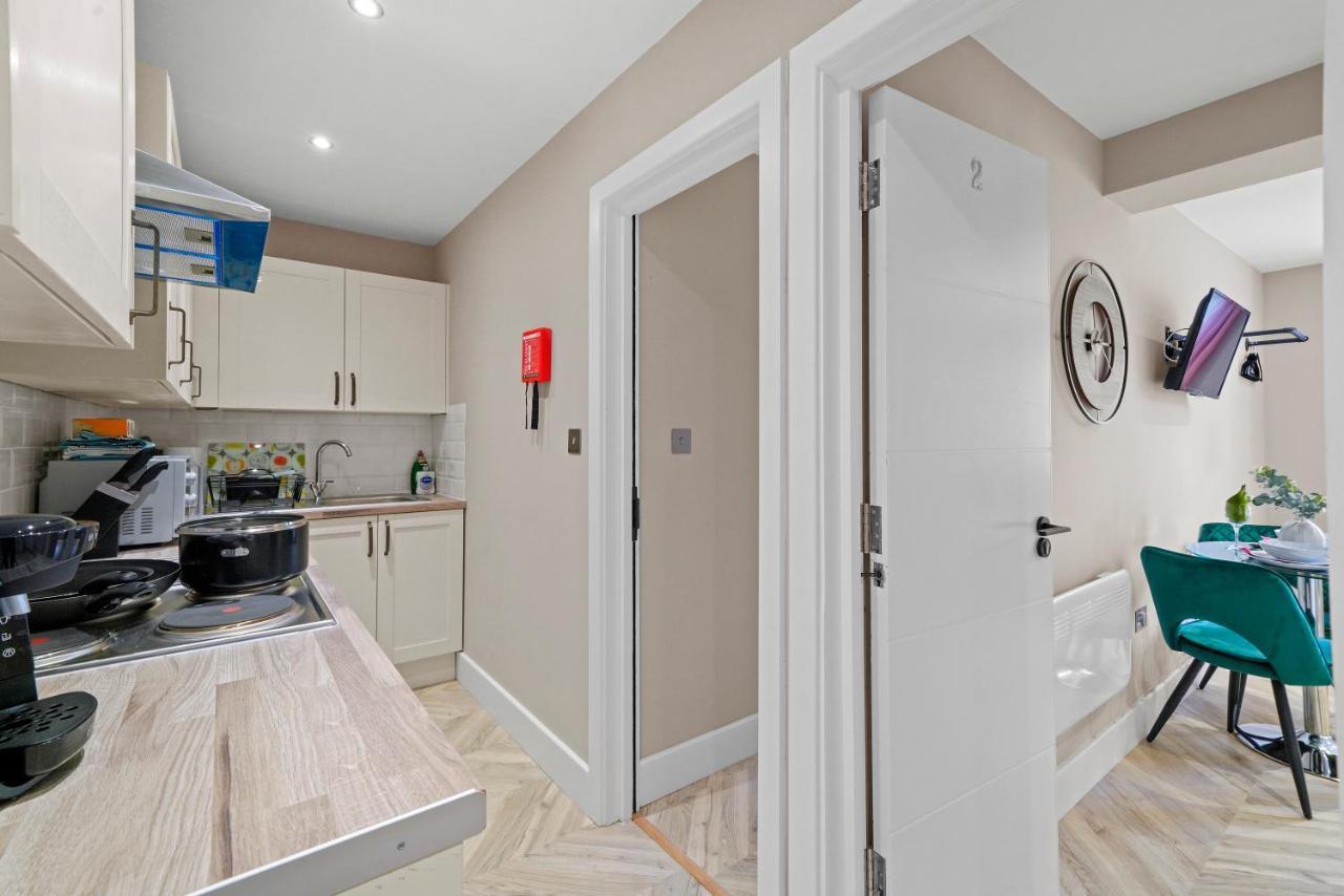 Boutique Heathrow Studio'S - Parking - Garden Apartment Harmondsworth Ngoại thất bức ảnh