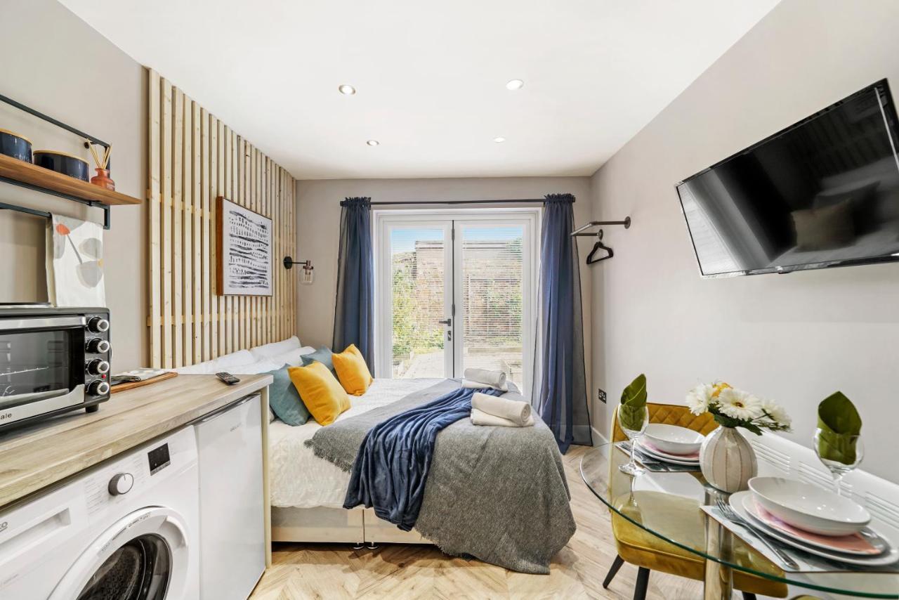 Boutique Heathrow Studio'S - Parking - Garden Apartment Harmondsworth Ngoại thất bức ảnh
