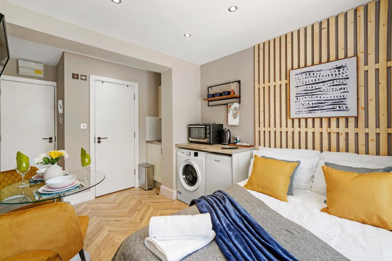 Boutique Heathrow Studio'S - Parking - Garden Apartment Harmondsworth Ngoại thất bức ảnh