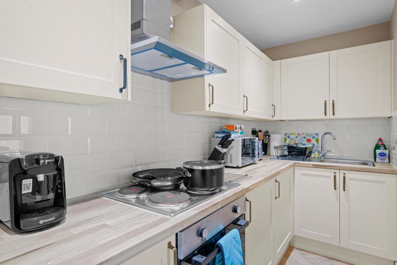 Boutique Heathrow Studio'S - Parking - Garden Apartment Harmondsworth Ngoại thất bức ảnh