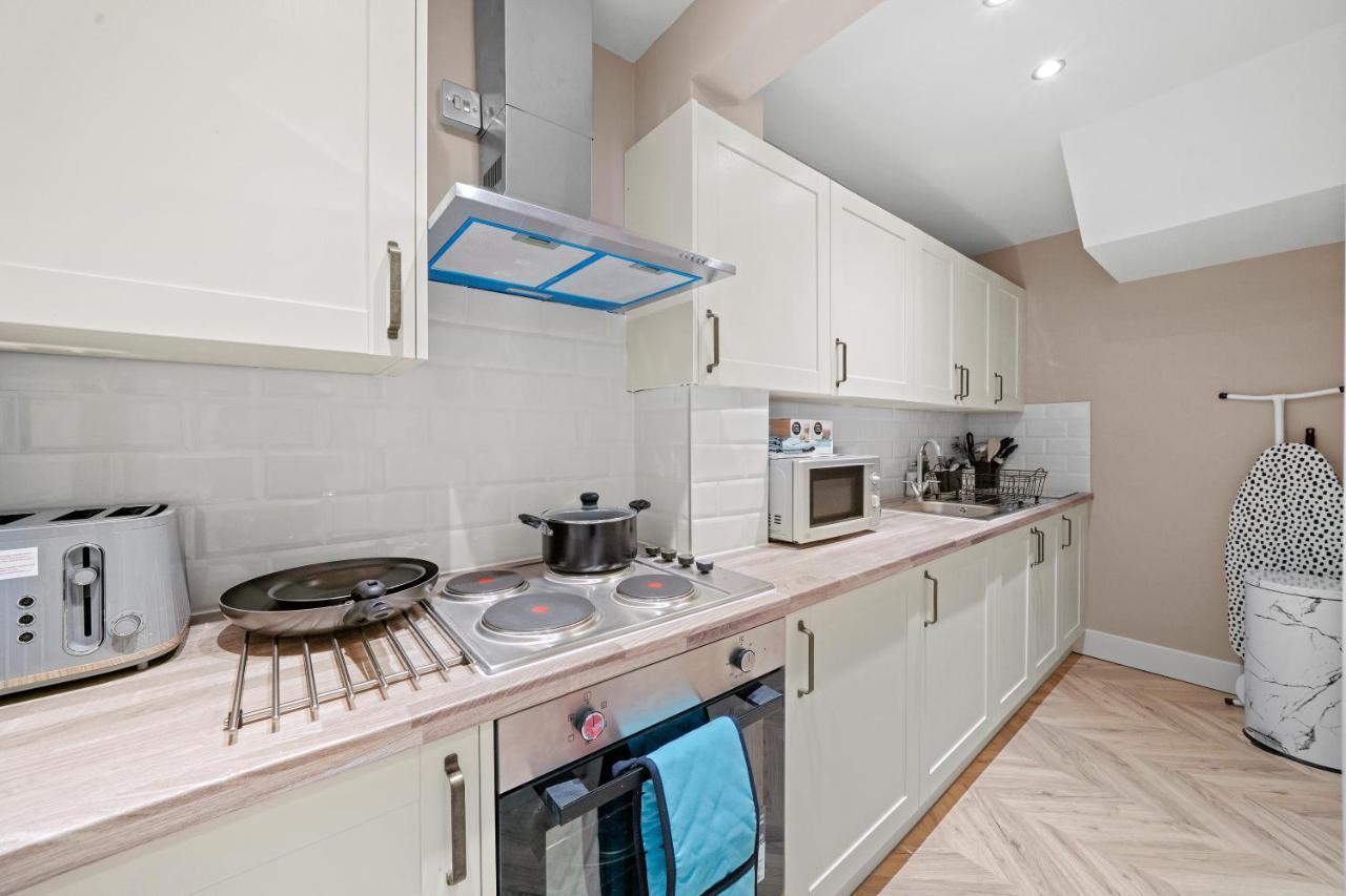 Boutique Heathrow Studio'S - Parking - Garden Apartment Harmondsworth Ngoại thất bức ảnh