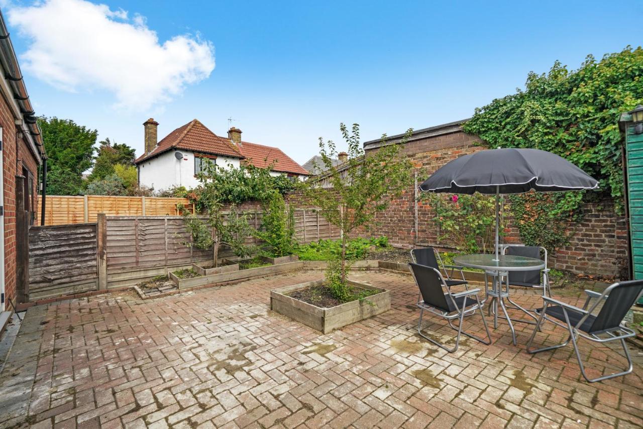 Boutique Heathrow Studio'S - Parking - Garden Apartment Harmondsworth Ngoại thất bức ảnh