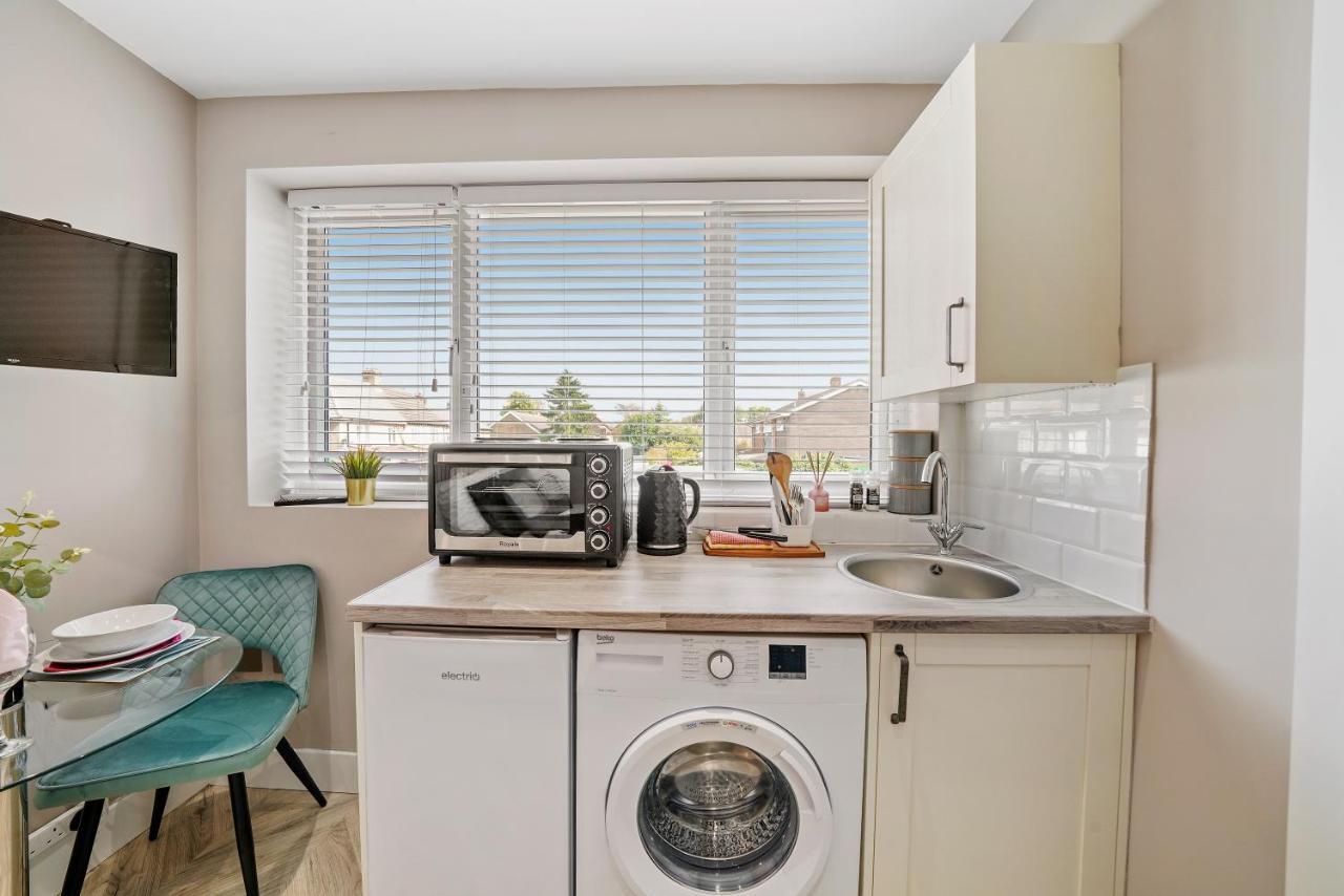 Boutique Heathrow Studio'S - Parking - Garden Apartment Harmondsworth Ngoại thất bức ảnh