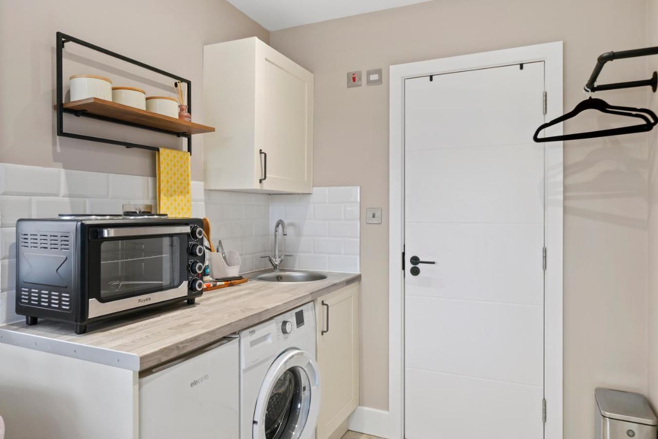 Boutique Heathrow Studio'S - Parking - Garden Apartment Harmondsworth Ngoại thất bức ảnh